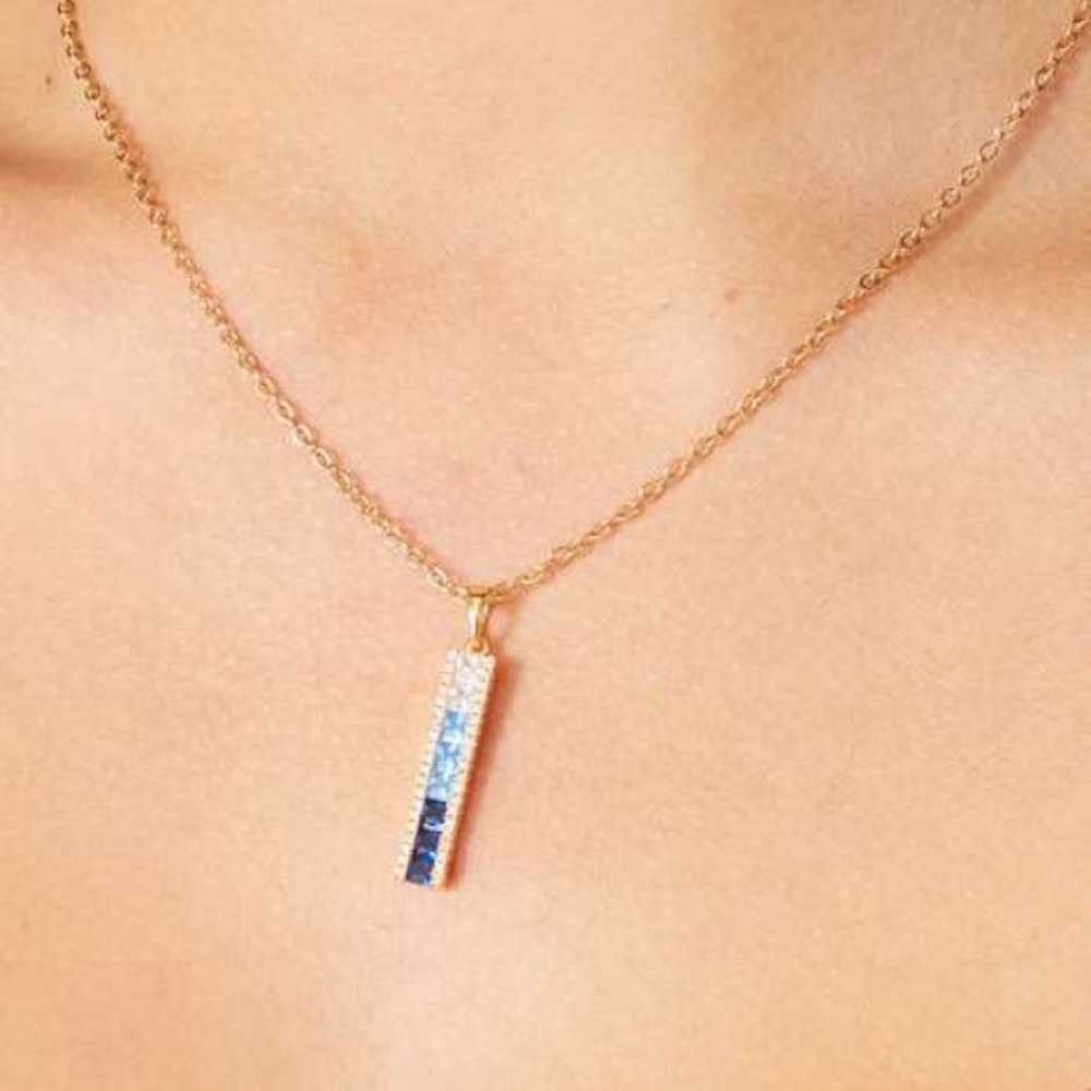 Brand New Vince Camuto tricolor stone pendant necklace
